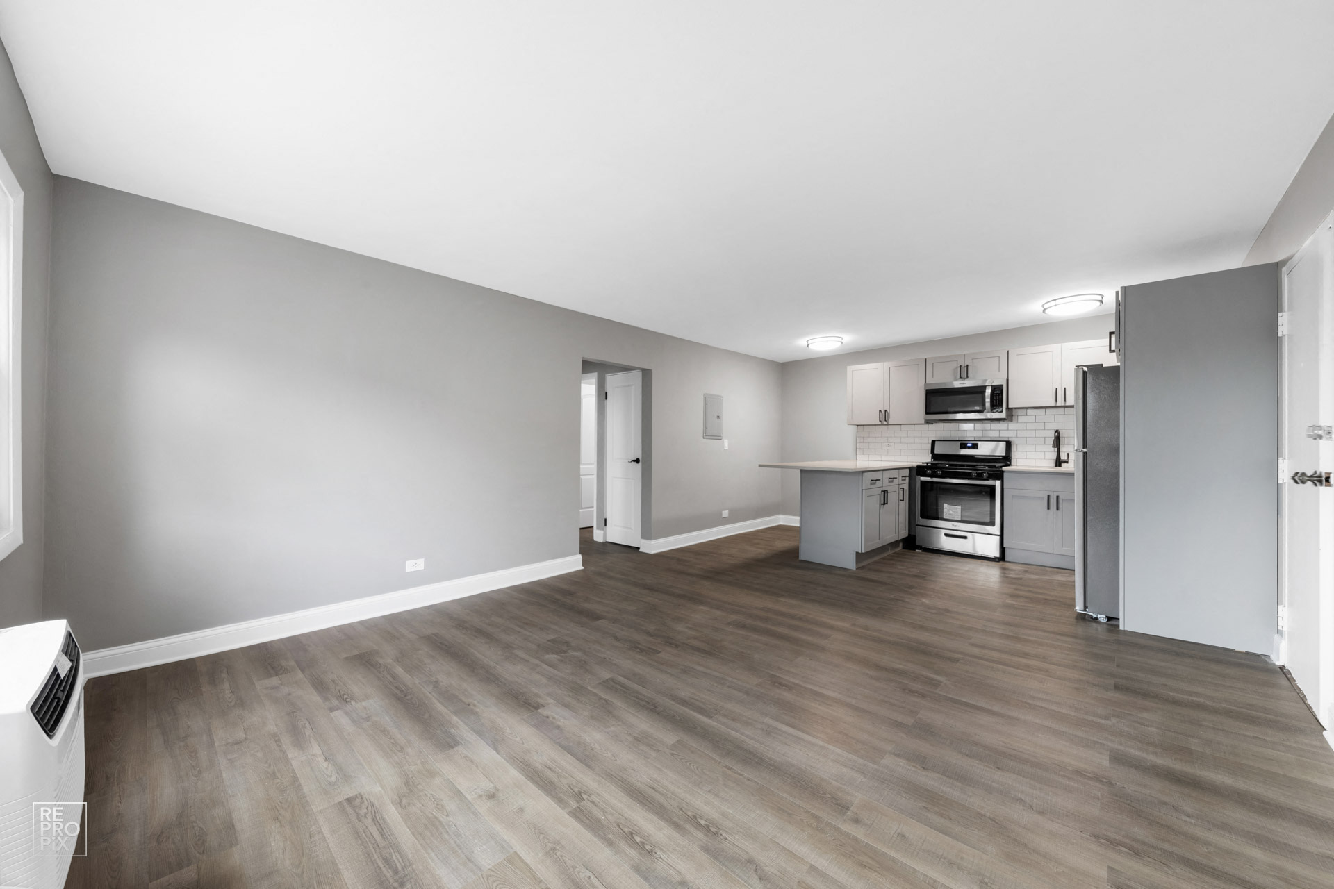 Photos and Video of Dryden Apartments in Arlington Heights, IL